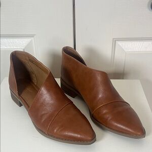 Universal Thread Women’s Tan Ankle Booties Size 8.5